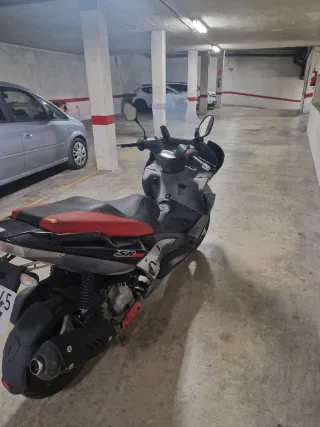 Moto 125cc Aprilia sd max