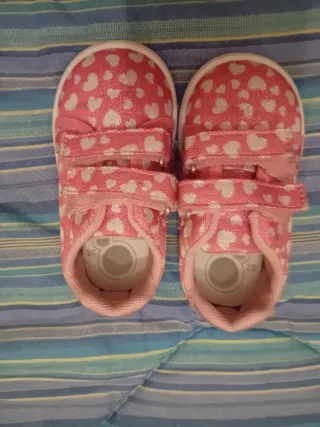 Scarpine bimba n. 20 con strappo