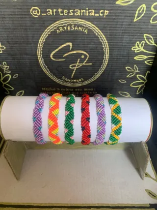 Pulsera macramé Artesania CP multicolor