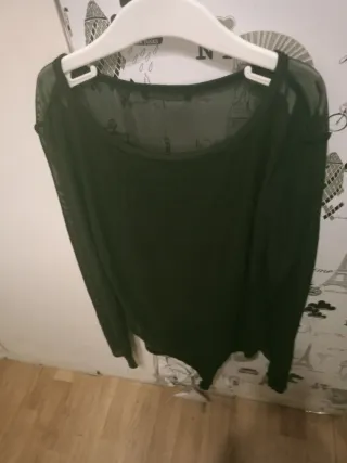 Body verde de manga larga