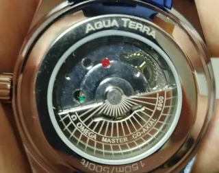 Reloj Omega Negro y Plateado