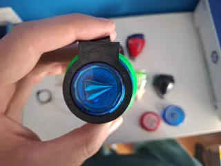 Collezione di trottole, ghiere e yo-yo