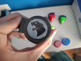 Collezione di trottole, ghiere e yo-yo