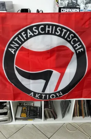 Bandiera Antifaschistische Aktion