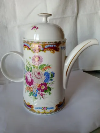 Caffettiera in porcellana floreale