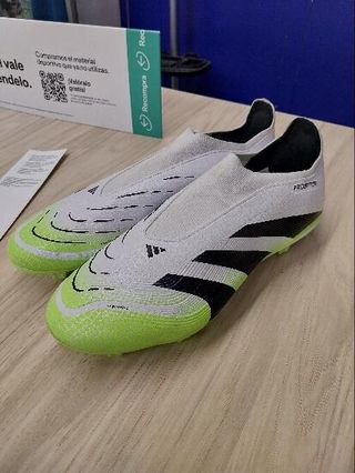 Botas de fútbol Predator League Laceless FG/MG Adulto