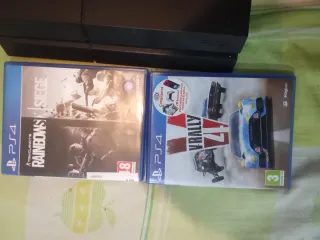 PS4 (PlayStation 4) Negra + 4 Juegos