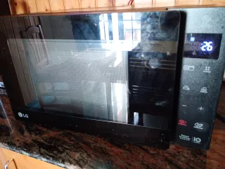 NO calienta-Microondas LG MH6535GIB