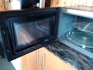 NO calienta-Microondas LG MH6535GIB