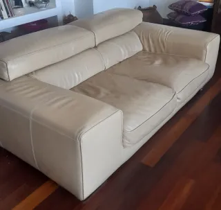 Divano 2 posti in ottima vera pelle beige
