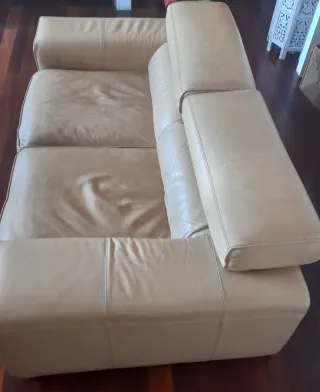 Divano 2 posti in ottima vera pelle beige