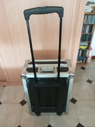 Controladora DJ Traktor Kontrol S4