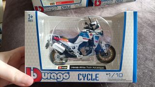 Burago Honda Africa Twin Adventure 1:18
