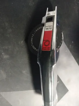 Etiquetadora Dymo 1570 con cintas