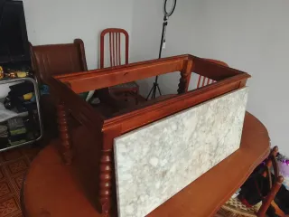 Tavolino in marmo e legno