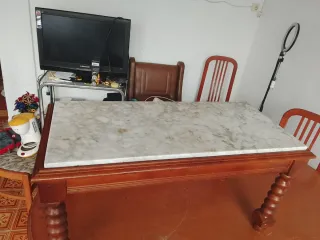 Tavolino in marmo e legno