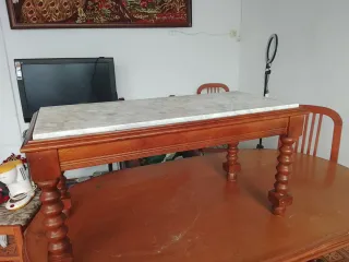 Tavolino in marmo e legno