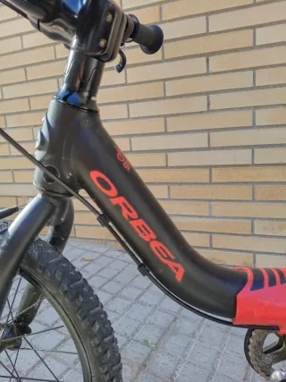 Bicicleta Orbea Grow 1 con ruedines para poner.
