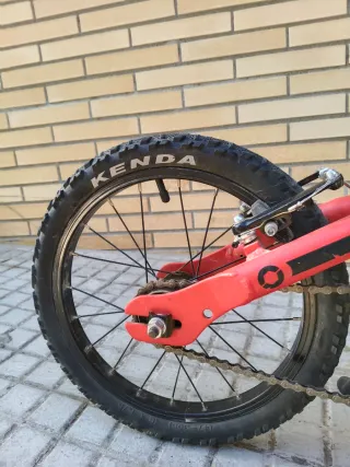 Bicicleta Orbea Grow 1 con ruedines para poner.