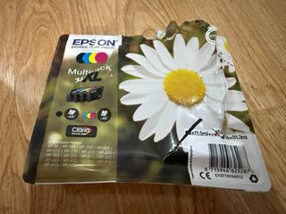 Impresora Epson XP-215 Negra + 7 cartuchos