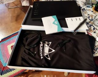 2 Tocadiscos y 1 Tableta Gráfica, LOTE COMPLETO