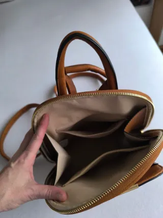 Mochila moderna y práctica