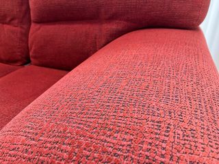 Sofá 2 plazas rojo teja.