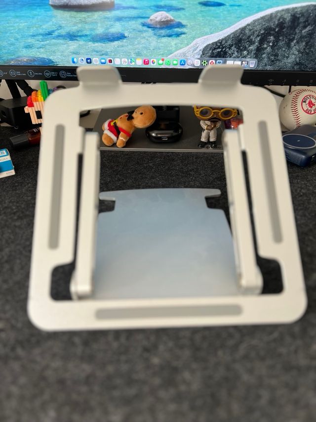 Soporte portátil ajustable metálico como nuevo.