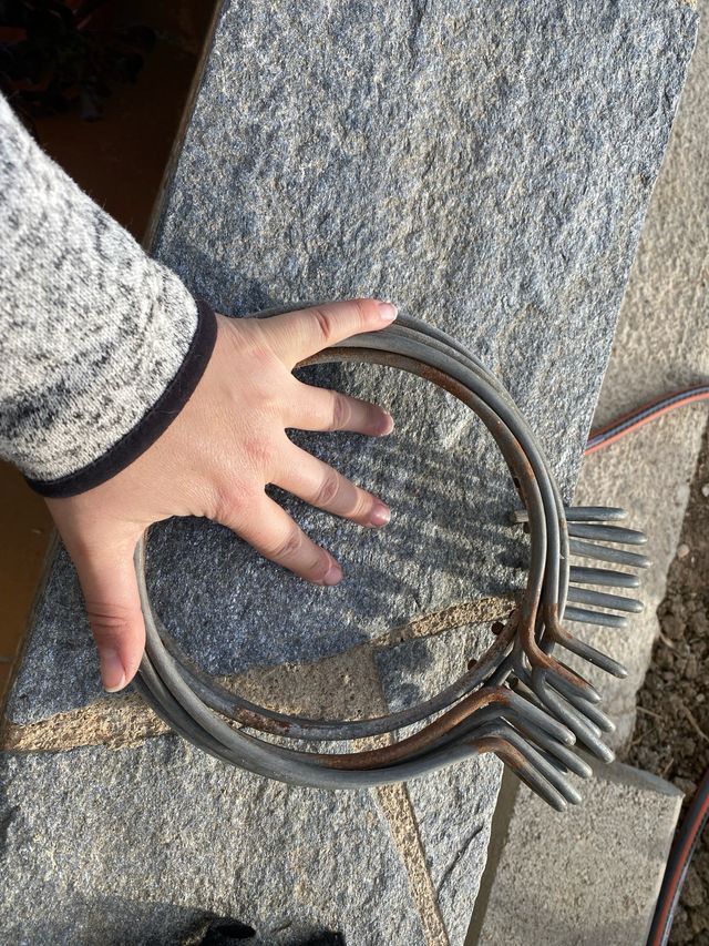 Colgadores de hierro resistentes para macetas