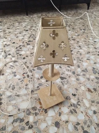 Lámpara de mesa rústica metal