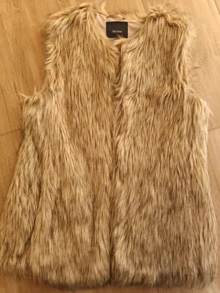 Gilet pelliccia sintetica Bershka