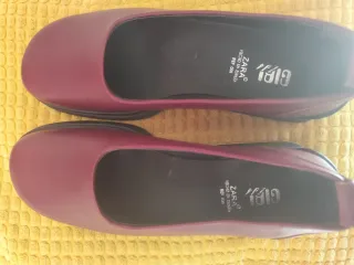 Zapatos Zara Piel Granate Talla 39 Nuevos