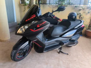 Kymco Superdink 300i