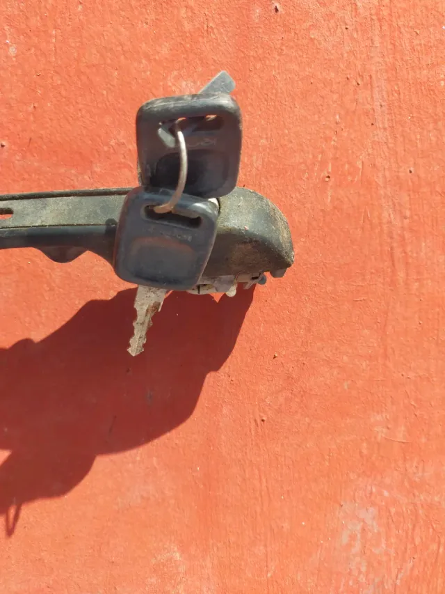 Maneta Audi con llaves