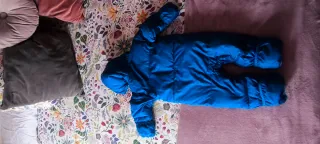 Mono de nieve Columbia azul invierno