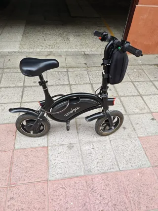 Patinete eléctrico con asiento