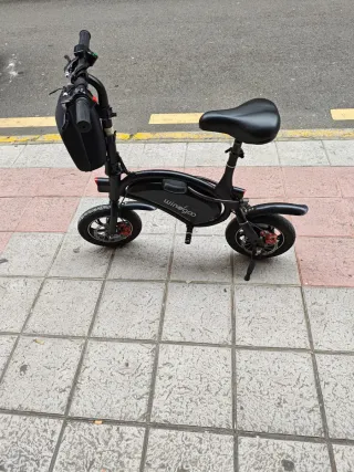 Patinete eléctrico con asiento