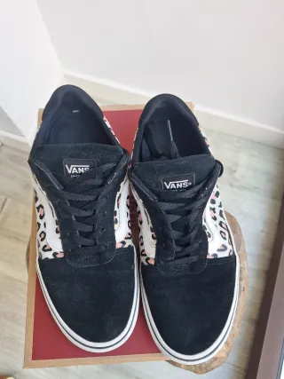 Zapatillas Vans Mujer Talla 39 negro/Animal Print
