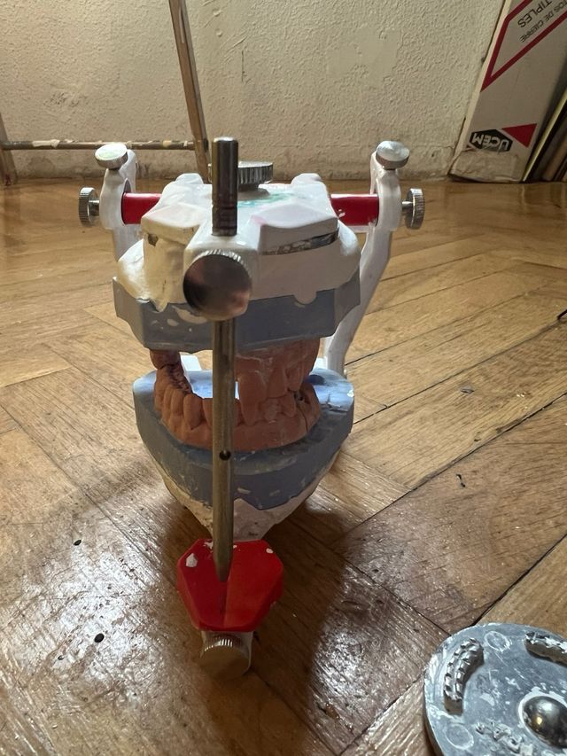 Articulador para protesis dental