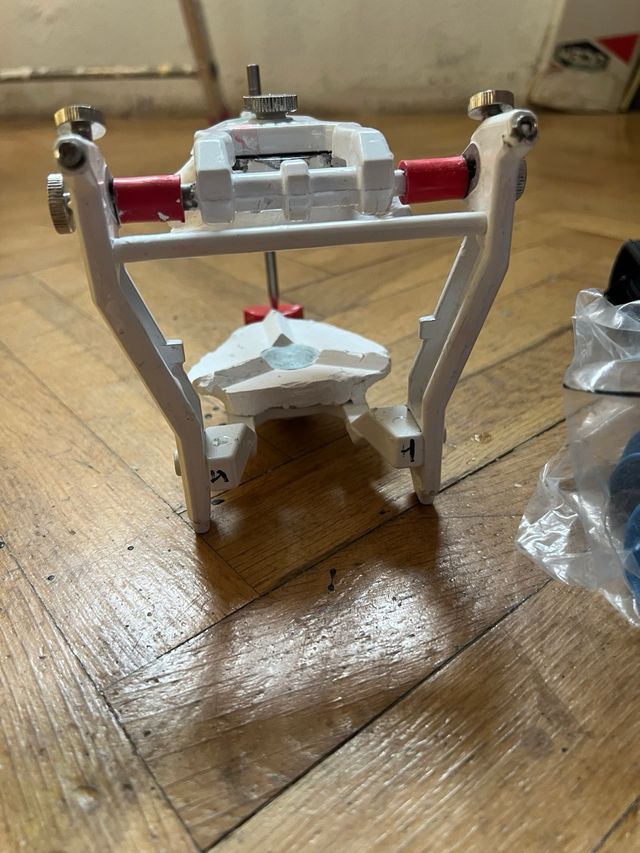 Articulador para protesis dental