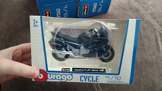 Moto Burago Yamaha FJR 1300 AS 1:18
