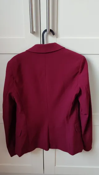 Americana Stradivarius Roja Talla S. Color fucsia