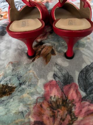 Zapatos de ante rojos