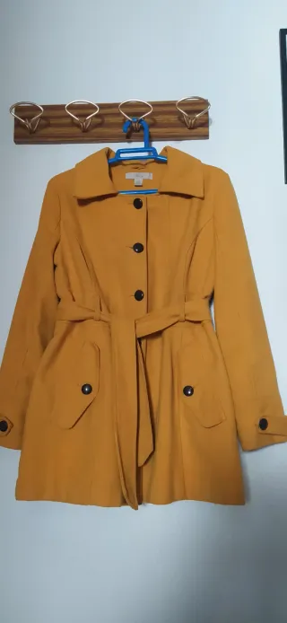 Abrigo Sfera Talla M Amarillo