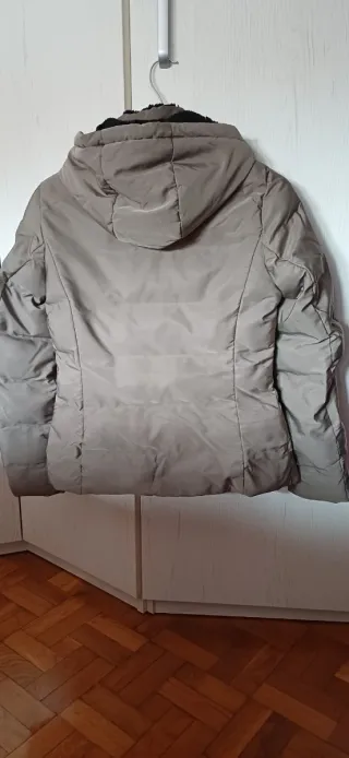 Cazadora Zara Beige con Capucha