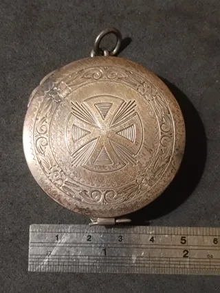 Caja colgante de Plata con grabado