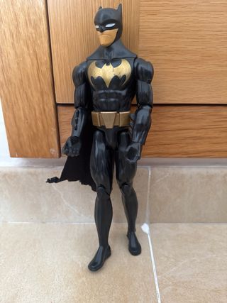 Muñecos Goku, Batman, Spiderman, Capitán América,