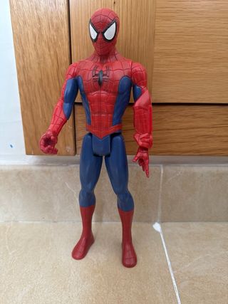 Muñecos Goku, Batman, Spiderman, Capitán América,