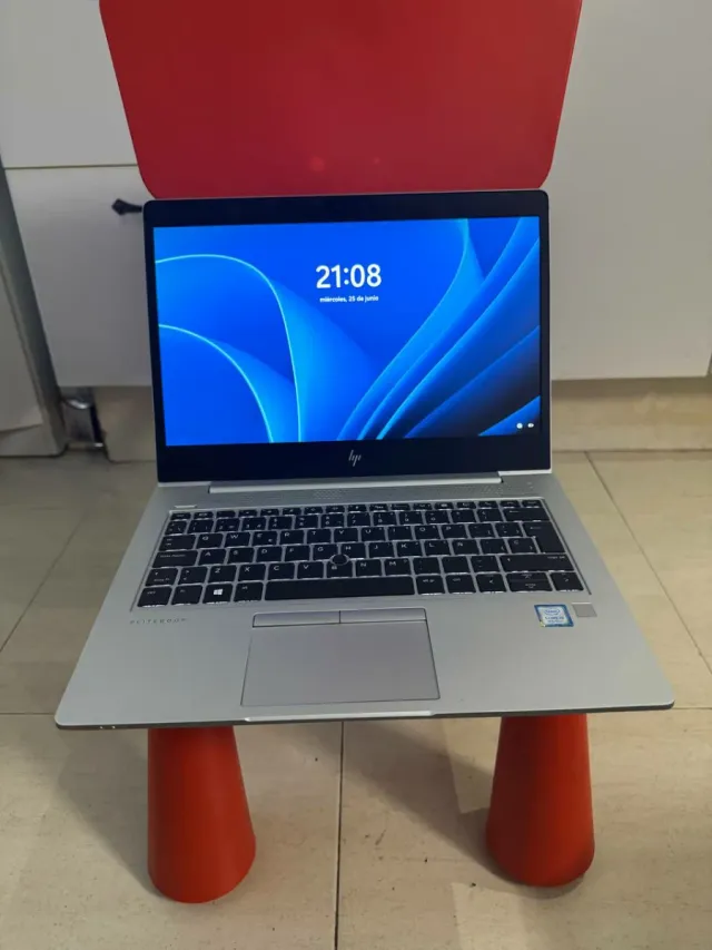 Ordenador portátil HP Elitebook i5 8 GENERACIÓN.