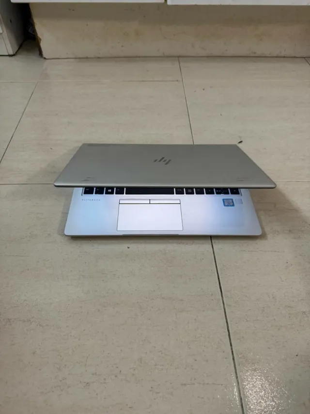 Ordenador portátil HP Elitebook i5 8 GENERACIÓN.